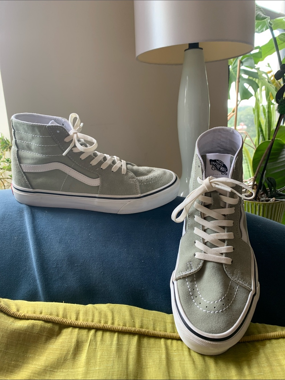 New! Men’s  Vans Sk8-Hi Hi-Top Canvas/Suede Sneakers in Sage Green / White- 8